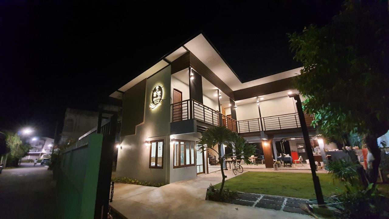 Sabua The Terrace Homestay Uthai Thani Exteriör bild